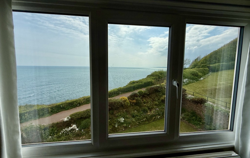 Lot: 124 - TOP FLOOR APARTMENT WITH STUNNING SEA VIEWS - View from living room window